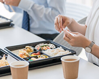 昼食(ランチョンセミナー)